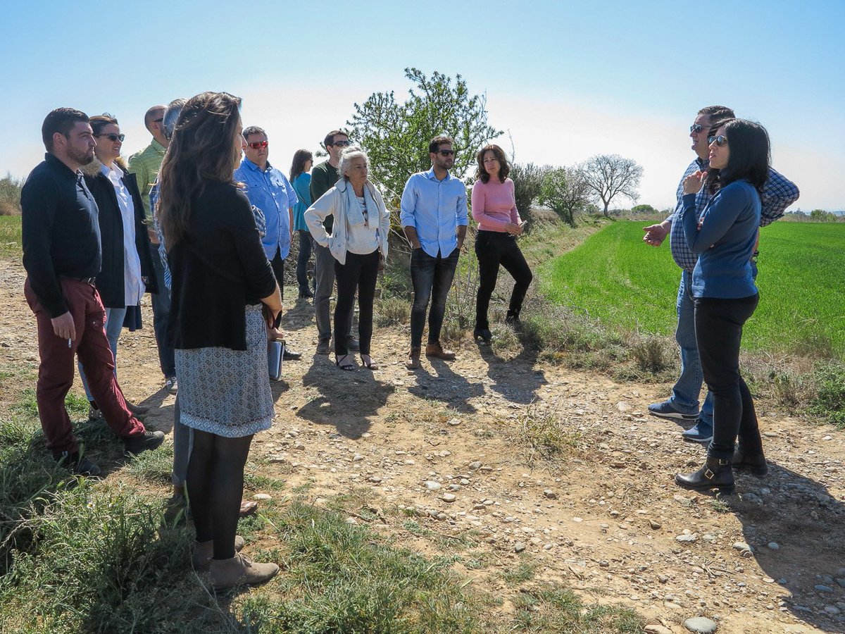 jesusabadias1's tweet photo. Os dejo unas fotos de la acción de cooperación en la que participamos la semana pasada. Juntos cooperando, somos más fuertes. #Proyectoecocereal @CoopsAgroARA @coopdezuera @pctad
@aragonexterior @CoopdeFrance https://t.co/8nUSMF3G4U