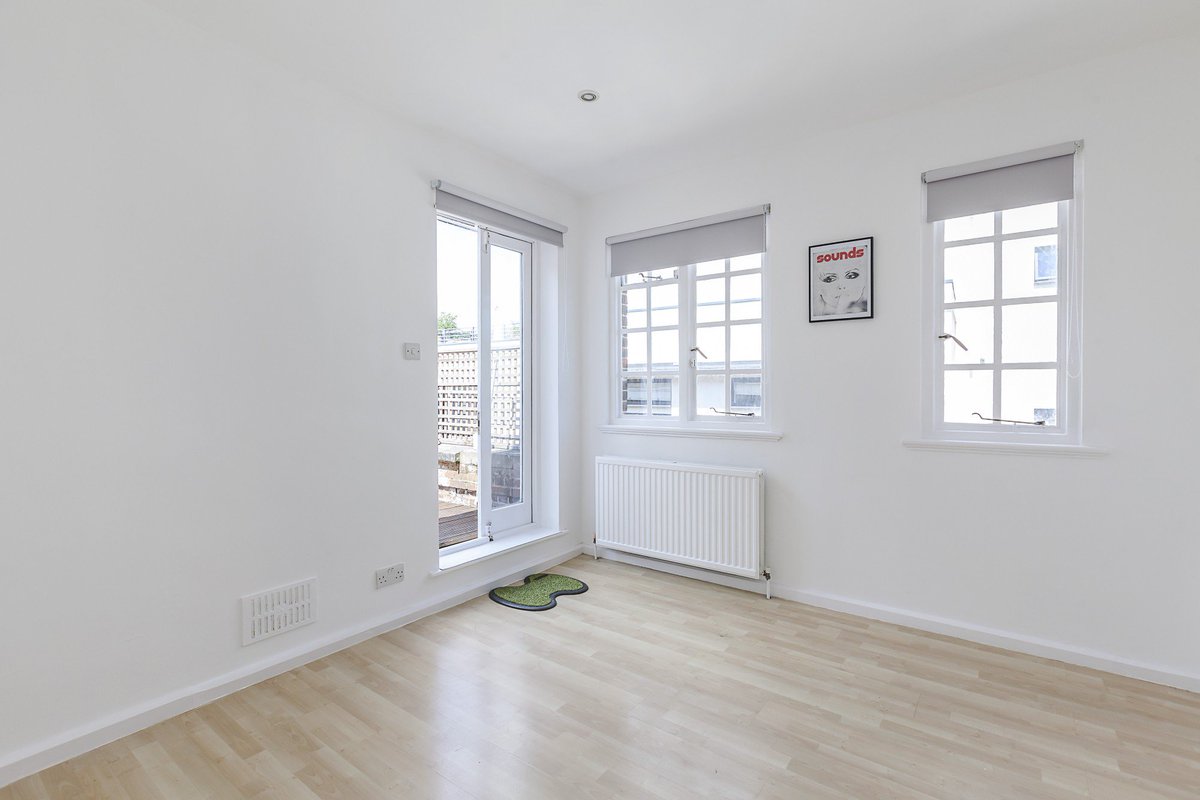 pgestates's tweet image. #NewListing #Highbury #London #EstateAgent