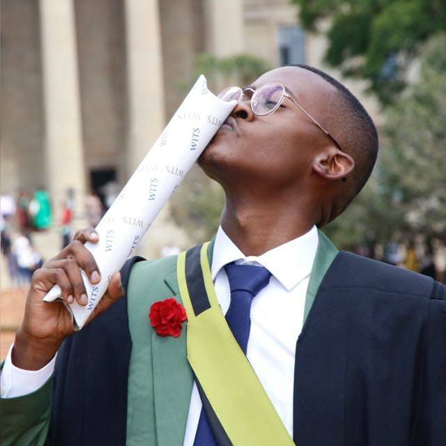 queendom17's tweet photo. It's #graduationseason celebrate your milestone in a #Queendommmm suit.
___
Call or whatsapp us on 0716760069 to place an order.
___
#graduate #happyclient #kingsofqueendom #suits #suitedup #tqikormade #class #style #styleblogger #fashiondiary #menswear https://t.co/xtb7oa0btt