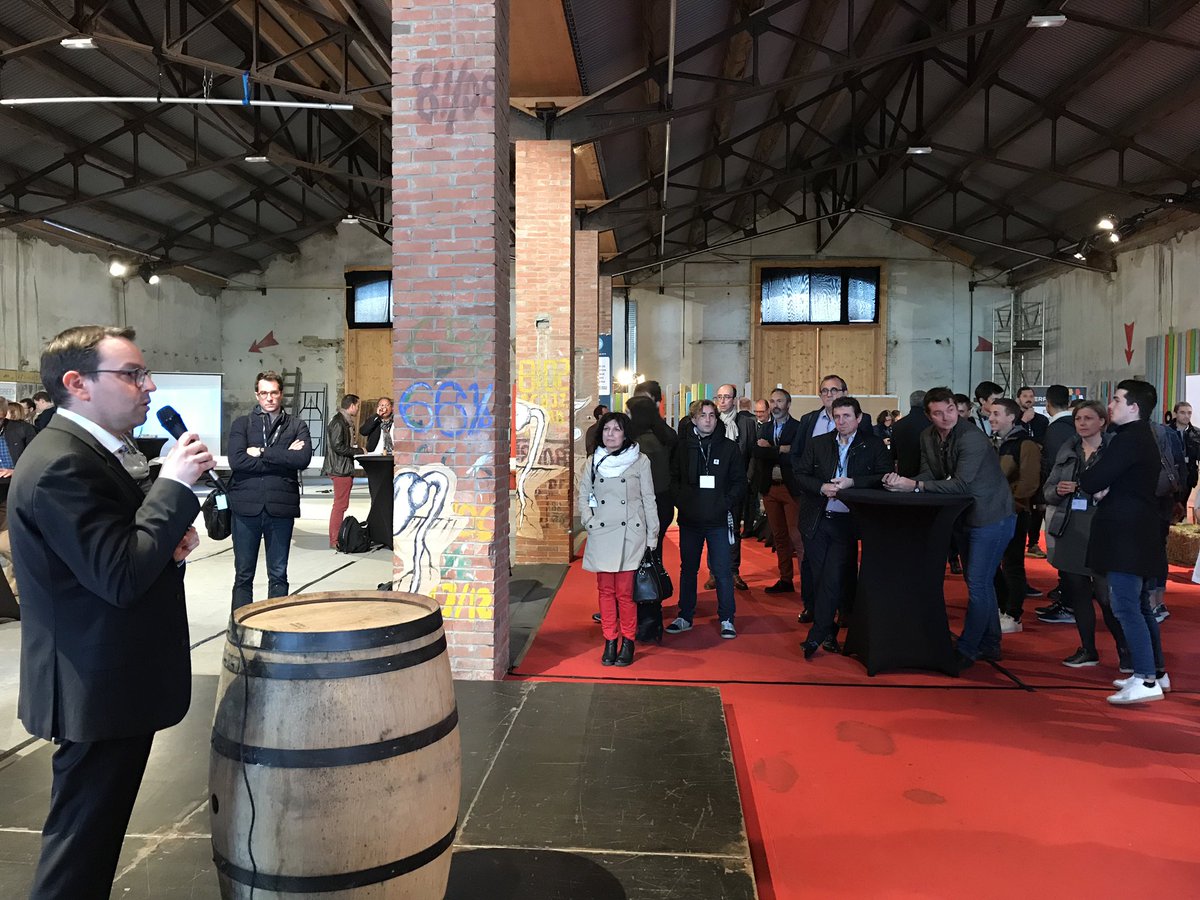 ypuget31's tweet photo. #FA2D le temps pour l’#iMSA by @msa_actu de se présenter et évoquer sa démarche innovante via son #StudioUX qui place nos utilisateurs au centre de la #creation de valeur #innovation @La_Melee @FarmingGasco #futur #agritech https://t.co/ry3QhgH7O3