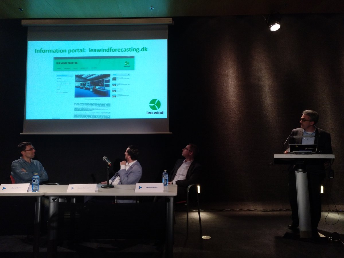 aeeolica's tweet photo. Turno para Ignacio Marti de @DtuWind que nos explica diferentes herramientas de predicción en la #eólica en la #Task36 de @IEAWindTCP. Hay 3 documentos elaborados por IEA Task 36 como guía para para trabajar en las mejores soluciones en predicción en la #eólica. https://t.co/1muWZ24LBI