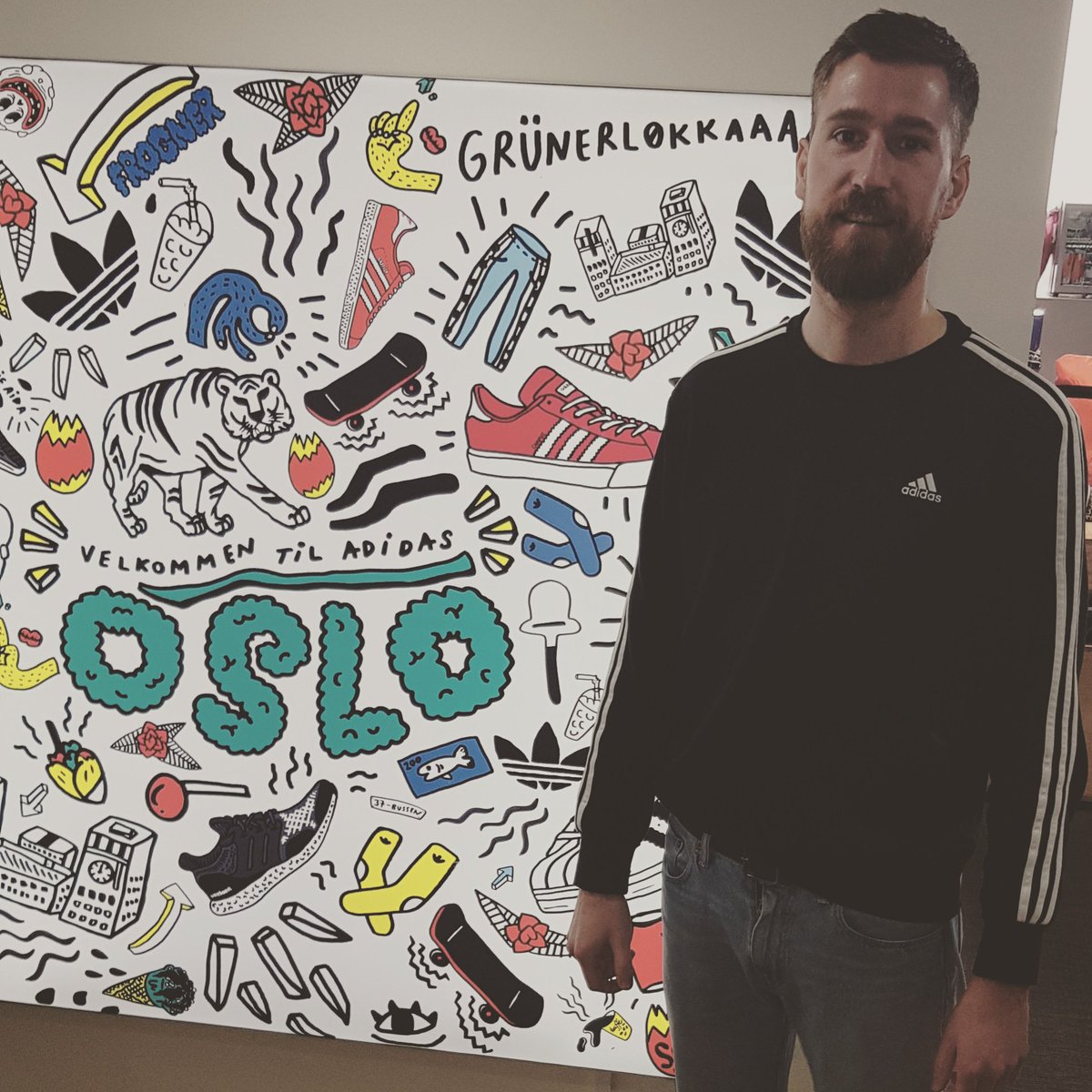 Trygve i Oslo er @sportsklubbenrollon sin kontaktperson i adidas. Han ønsker Rollon fotball masse lykke til ved seriestart. Klubben har treparts samarbeidsavtale sammen med B. Rongve klubb.👍