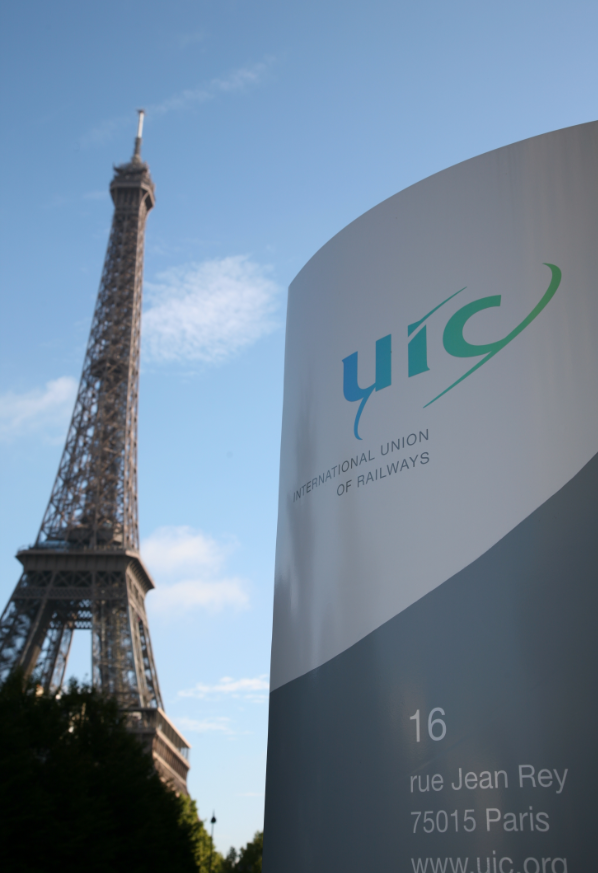 Chassoun1's tweet photo. [#Rail event] UIC to hold the 4th #Assetmanagement Global Conference on 17–19 April 2019 in Paris #operations #infrastructure #interfaces #network. Practical information and registration form at: https://t.co/BG689PVdks https://t.co/dWb6PvtsZL