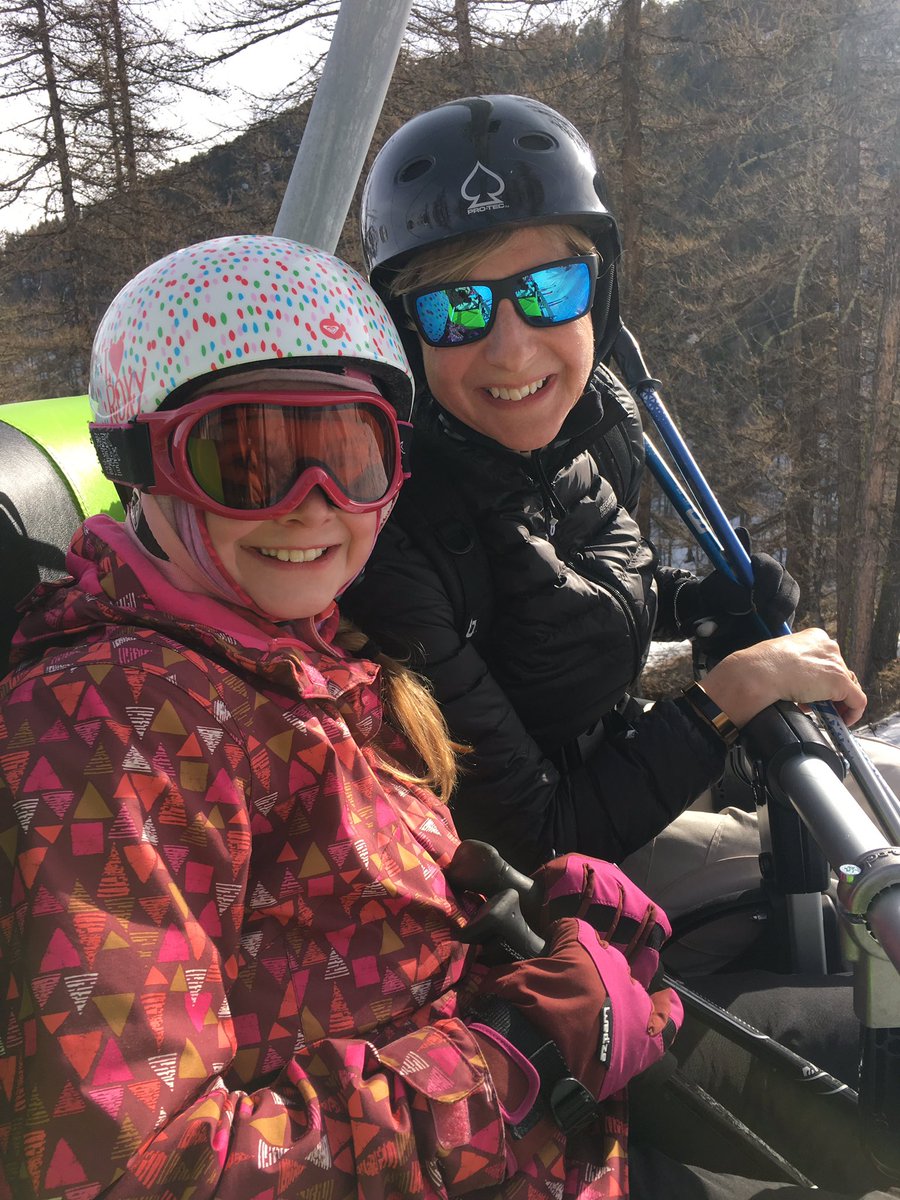 KESBathJunior's tweet photo. Fantastic second morning!! First black run for Olivia, Patrick &amp; Alexander 😍⛷ https://t.co/la38nXdcYm