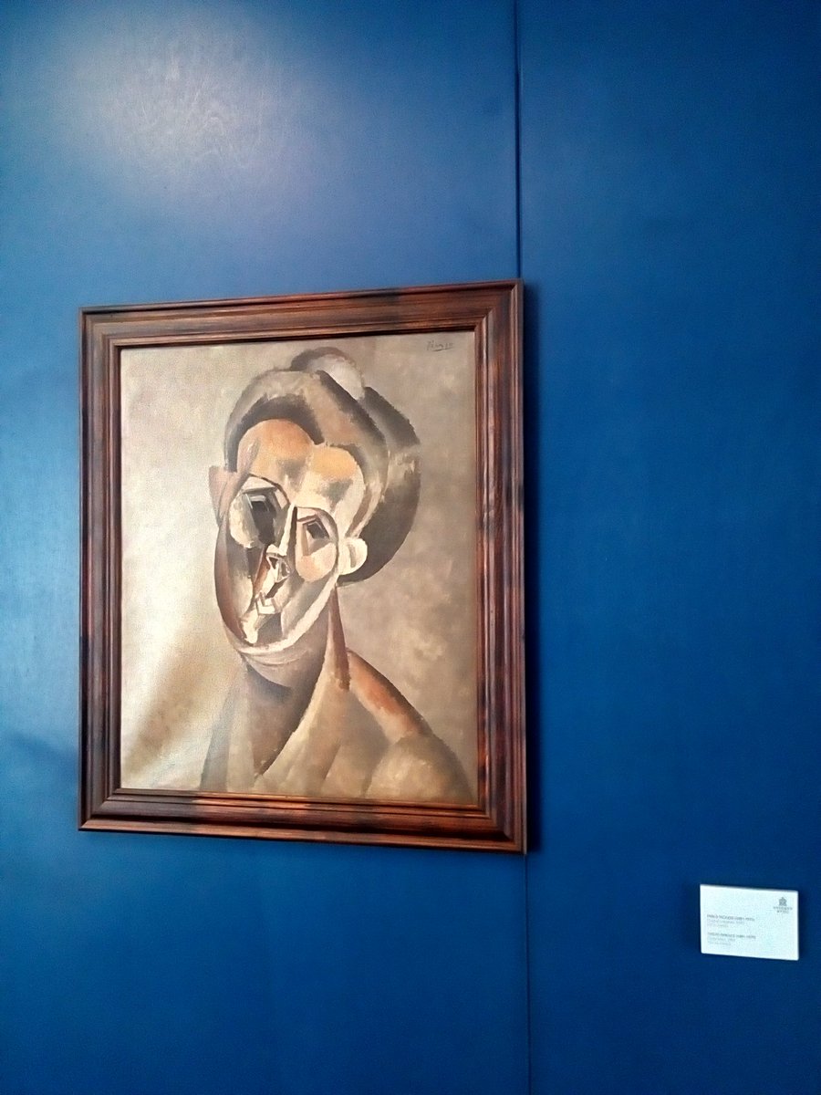 dobarpredak's tweet photo. If you came too early or your flight has been delayed there is great way to spend extra time at @AeroNikolaTesla.
Some stuff from @narodnimuzejbg are on display in Terminal 2.
You can enjoy fine art by Mondrian, Picasso, Sumanovic, Gaugain #Belgrade #BEG #LYBE https://t.co/qCSbJMFV5x