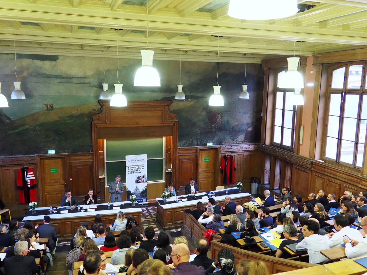 M2DRHP1's tweet photo. Vendredi dernier, le @M2DRHP1 était heureux de recevoir la promo 2017/2018 pour son colloque annuel et leur remise de diplôme. Bravo à eux et merci à tous pour votre présence !
@EMSorbonne @SorbonneParis1 #droitsocial #RH #CSE https://t.co/tyf1RvXGAx