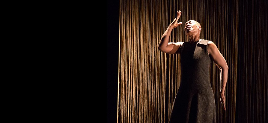 Réécoutez Germaine Acogny qui était mon invitée sur <a href="/RCFAlpha/">RCF Alpha</a> pour A un endroit du début. Rencontre avec cette grande artiste de la danse pour un spectacle dans lequel elle se raconte et qu'elle donnera au <a href="/LeTriangle/">Le Triangle</a> à Rennes  bit.ly/2FFU0Hz