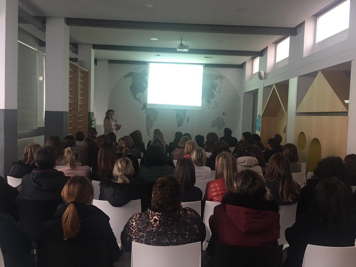 ACTAIO's tweet photo. El 20 marzo, impartimos la charla con familias en el Colegio San Juan y San Pablo de Ibi.
✅Información sobre mercado laboral para familias.
✅Posibilidades de FP en comarca.
✅Conexión de formación con empresas.
Muchas gracias a todas las 👨👩👧👦
#ayuntamientoibi
#GVALabora
#Actaio https://t.co/j5ck4VsSsY