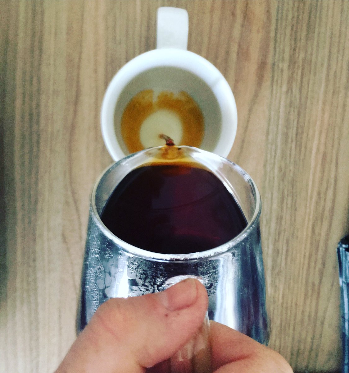 FCcoffeeCo's tweet photo. It’s Monday, the sun is out, we have a haul of amazing coffee and tea samples from @LdnCoffeeFest to get through along with keeping Dorset caffeinated and also avoiding April fools jokes. Tough day 😉
.
#Coffee #CoffeeSamples #Filter #v60 #Bournemouth #Dorset #Filtercoffee https://t.co/JkkTU2SdhU