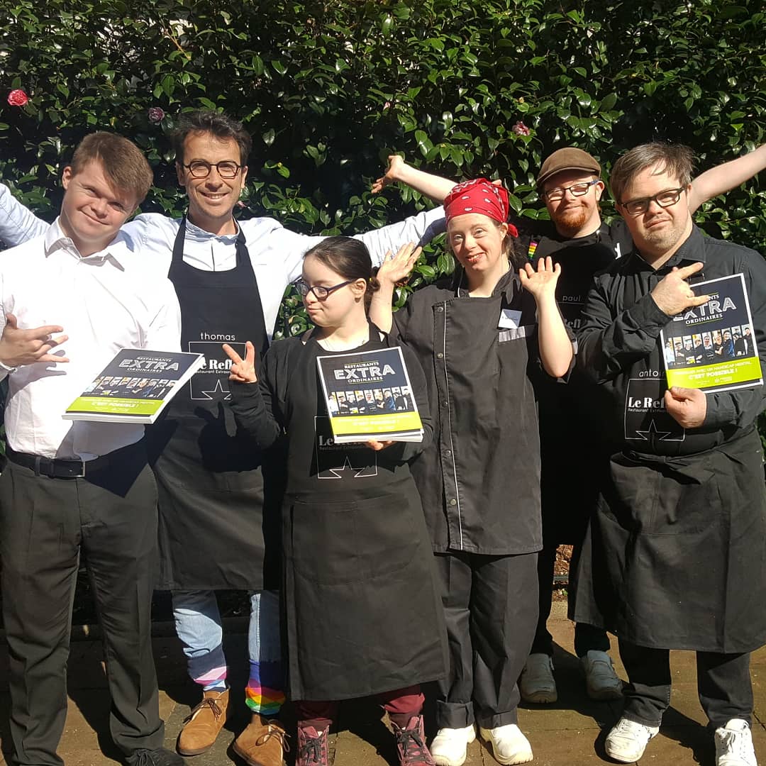 restoLeReflet's tweet photo. 📖 Une séance de dédicaces de notre nouvel ouvrage "Restaurants Extraordinaires" sera proposée à la suite de la conférence et l'achat du livre sera possible grâce à la @LibCoiffard, présente sur place ! #restoextra https://t.co/tXsR4hWbeW