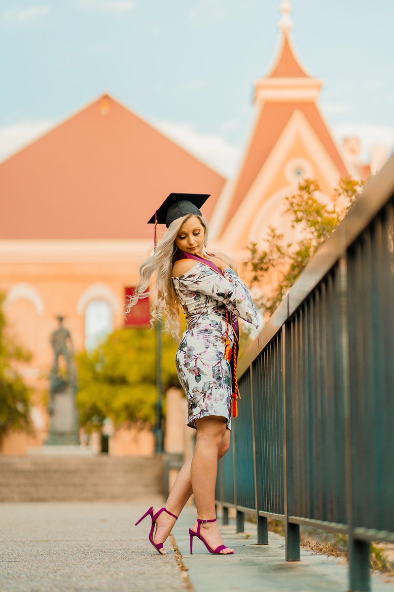 This weather is so annoying and I can’t believe I actually have my heater on but these photos are 100% the source of my happiness right now 😍🙌🏽📸 #TXST23
