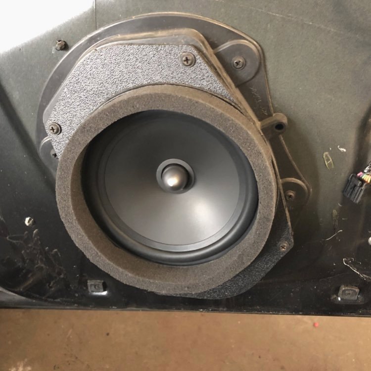 carstereopa's tweet photo. Dodge Magnum getting an upgrade @platinum_motorwerks with Focal speakers with fast rings and Kenwood radio. Get your appointment by calling and your vehicle stereo upgraded. #platinummotorwerks #pittsburgh #pittsburghpa #kenwoodaudio #kenwoodddx375bt #focalauditor #fastrings #fas https://t.co/QnpDGiKj5G