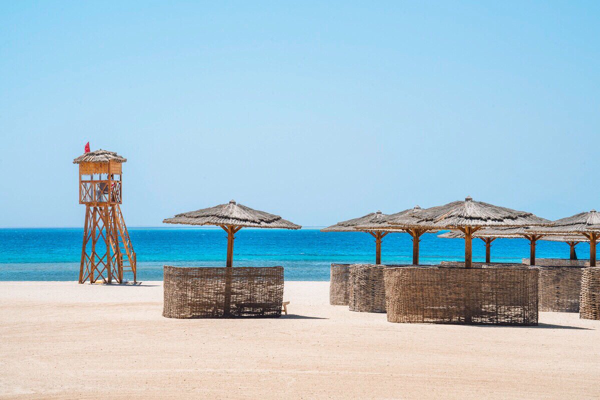 Kempinski_soma's tweet photo. We spend our Mondays on the beach, soaking up the sun. ☀️ #monday #kempinskisomabay #paradise #happiness #sand #beach #summer #luxury #resort #travel #escapingwinter https://t.co/ikXjjfRre6