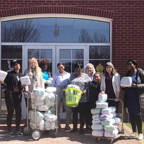 MomsWithTots's tweet photo. When two great organizations get together, we can make a big impact in our community! Already loving everything about our new Community Partner, Healthy Families it Southern Maryland. .
.

#mddiaperbank #diapers #diaperchange #diaperdivide #diaperneedawareness #babyneeds #ba… https://t.co/o3Y70bWcqK
