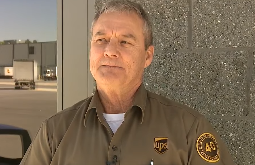 KDVR's tweet photo. UPS driver retires after driving 43 years, over 6 million miles with no accidents https://t.co/NjiCv1xsoO https://t.co/HeV3acmCRr