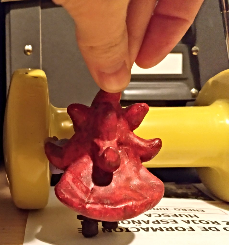 Martutifruti92's tweet photo. Flengu made in supersculpey.
#demon #yokai #flengu #homuratengu #tengu #YokaiWatch #yokaiwatch3
#γγ©γ³γ°θͺ #倩η #ε¦ζͺ #YΕkai #ε¦ζͺγ¦γ©γγ #supersculpey #figure #clay #sculpture #littedemon https://t.co/owD2LNF0Za