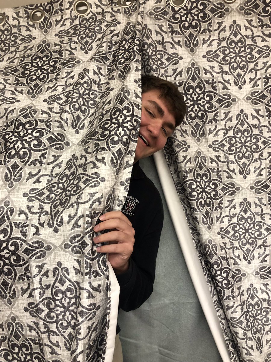 DowlingPMT's tweet photo. It is Yourself Week — Luke is peakin’ in to see how your Lenten journey is going! If you haven’t started strong, don’t worry. It only takes one day to have a great lent. START NOW. If you’ve been doing well, double your effort and push yourself to do more! #give #dchspeermin ❤️ https://t.co/A4vB0PVv80