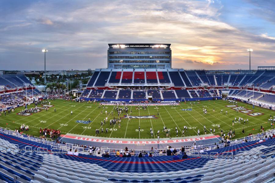 DamonByrnes's tweet photo. I am blessed and honored to have earned my first D1 offer from the Florida Atlantic University! @USGFlagFootball @Coach_Ronacher @CoachJasonJones #goowls 🦉 https://t.co/jWcWZKJcB2