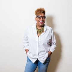 Speaker Confirmed: <a href="/BreakthruDiva/">Gayle Edwards (She/Her) 💖🇧🇧🇯🇲🇪🇺</a> is a Positioning Strategist who works with Leaders who want to build their identity and authority within their marketplace! She can speak on Entrepreneurship, Daring to Be Awesome, Sales &amp; Marketing, Leadership and Motivation