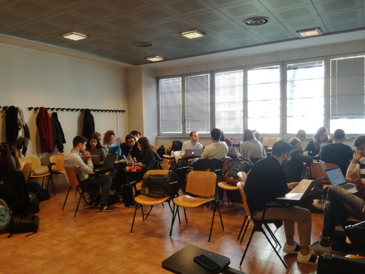 TortugaThink's tweet photo. Informarsi, studiare, immaginare, discutere e #progettare: noi giovani vogliamo sognare un futuro migliore per il nostro Paese. Per questo, stamattina, ci siamo rimboccati le maniche all'@Unicatt per #HackIndustry. Prossimo appuntamento: #HackEU (https://t.co/ehtB464W7S) https://t.co/8eHBDdnfsH