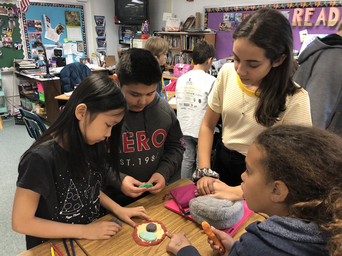 KingsGlenES's tweet photo. Ah the smell of science in a classroom! Observing, discussing, creating, deducing. Repeat!  #KGscience https://t.co/5CidcPg6cj