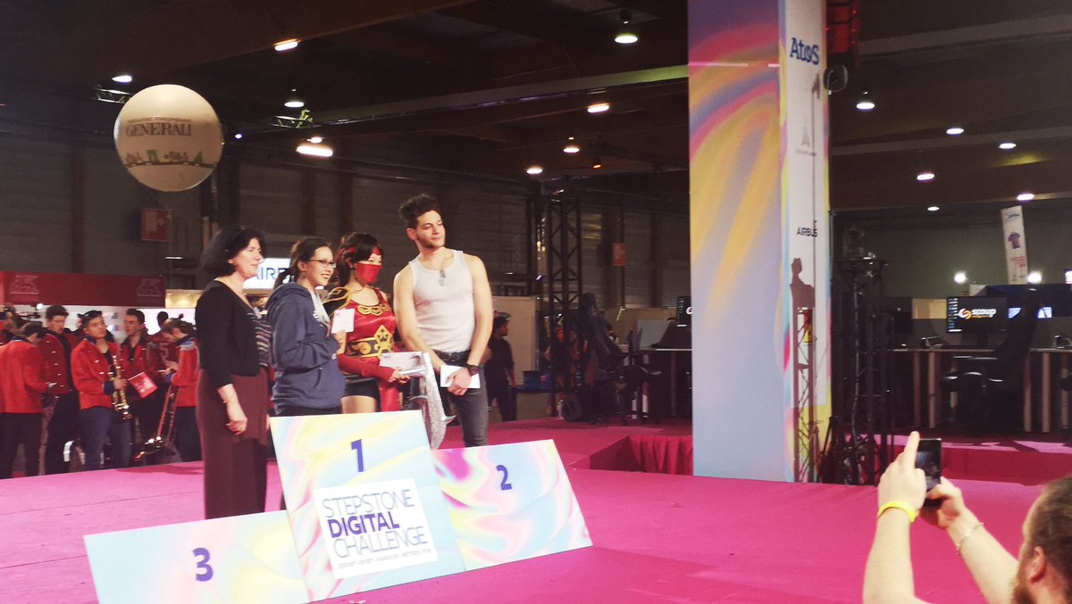 UPECactus's tweet photo. Samedi dernier, les étudiants de l'UPEC se sont une fois de plus démarqués au @StepStoneDigit ! Un grand merci à tous pour votre énergie, vos sourires et vos VICTOIRES 🏆🥇🥈🏅 
@pom_pec 
#Fiersdenosetudiants #VieEtudiante #StepstoneDigitalChallenge https://t.co/7xbAaH6DgP
