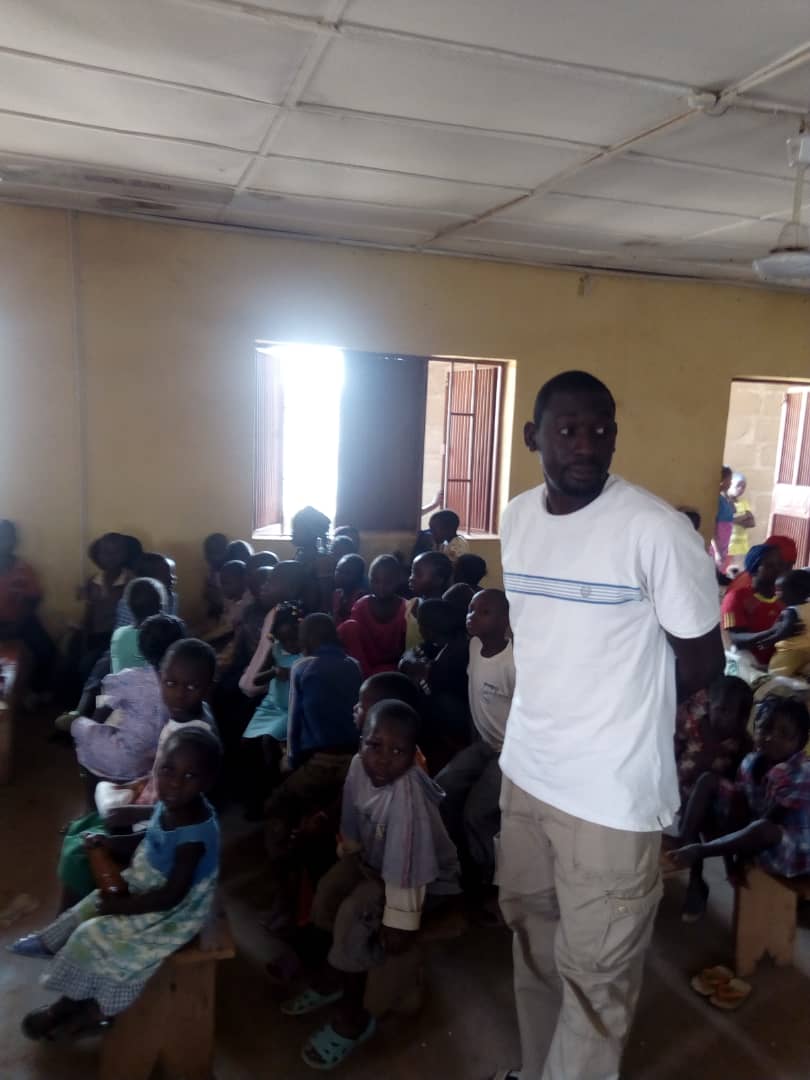 GPupdate's tweet photo. @GPupdate Making the world a better place to live in peace and harmony with each other. Free Education in progress as we continue with the Adara town hall IDP camp Kaduna State - Nigeria. #ISupportGurara @EU_Commission @EU @Connected_dev @childrensociety @UN @UNHumanRights @UN_SP https://t.co/FZ9JwAXQCc