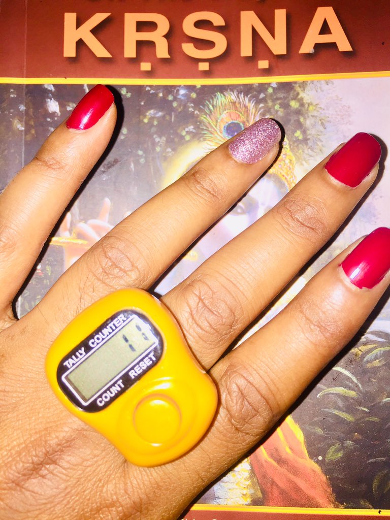 DaneUvy's tweet photo. My super cool #chanting gadget ☺️ Click #clicking away at the holy of holiest name #Krishna 🌸 https://t.co/UzATDnLBv3