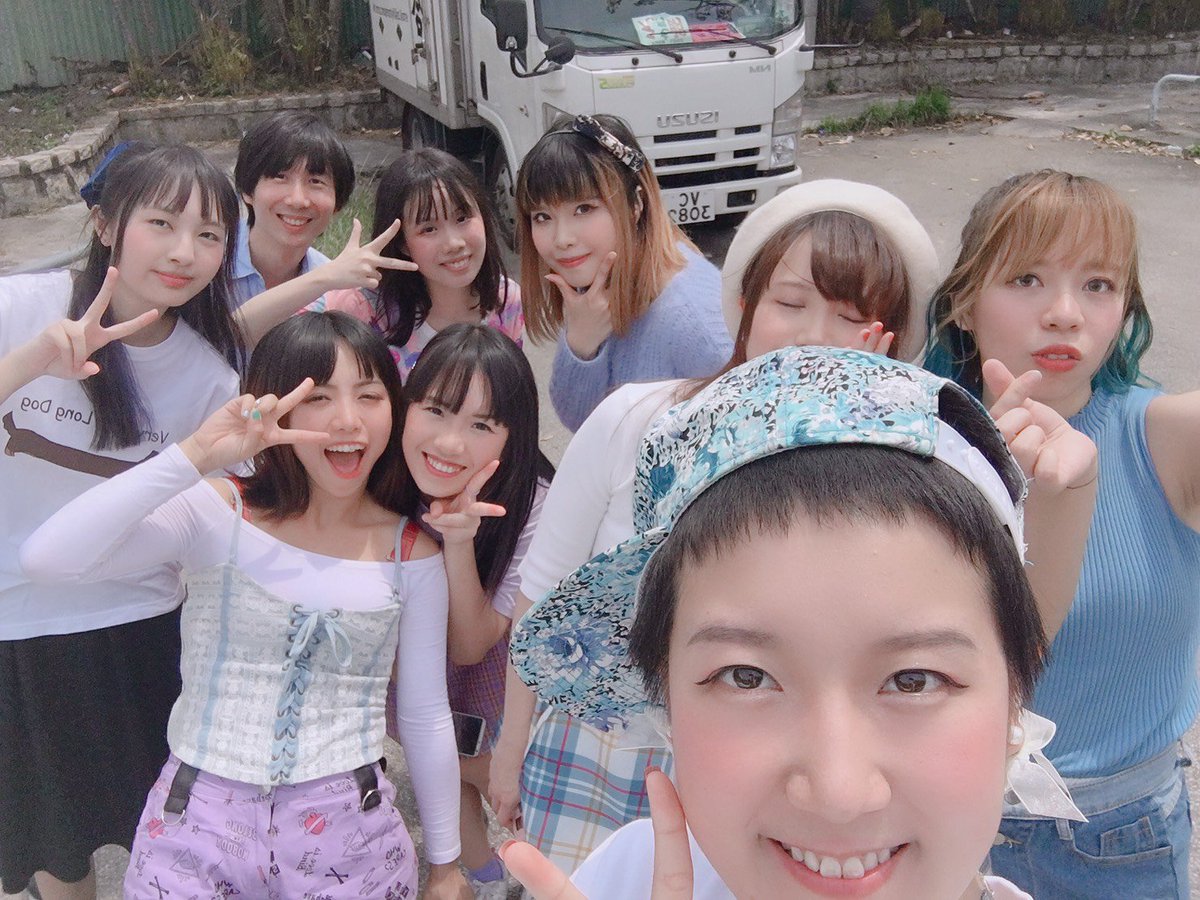 maypsy2013's tweet photo. 昨日2つの動画を撮りました💕
すごく暑いし、 大変疲れましたけど、楽しかった 😄
動画を楽しみー!!!
#踊ってみた #香港 #踊り手
#Feari https://t.co/y7wO9Cqz2S
