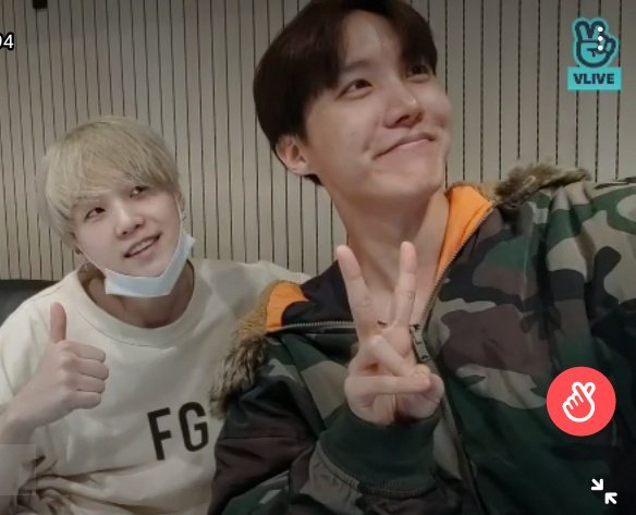 gonalonebabo's tweet photo. @BTS_twt Guardeeee el momento de la fotoooooooooo #SOPE https://t.co/1SIUksXvD8