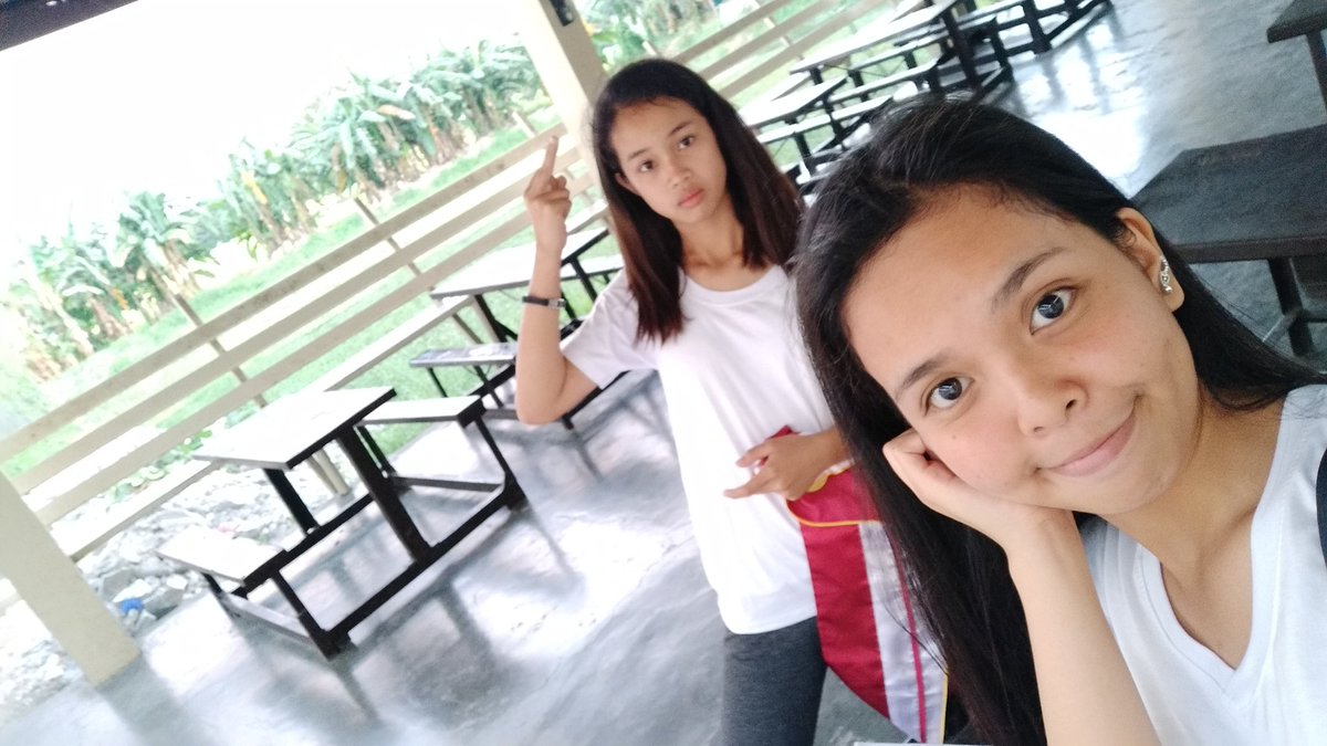 notsodelicadeza's tweet photo. ML IS LAYFFF BUT GRADUATION IS LAYFFERRR. @JeraPaclita31 π#minsancancer #gagraduate #engiskinmobilelegendsfam https://t.co/mr4jfyidEa