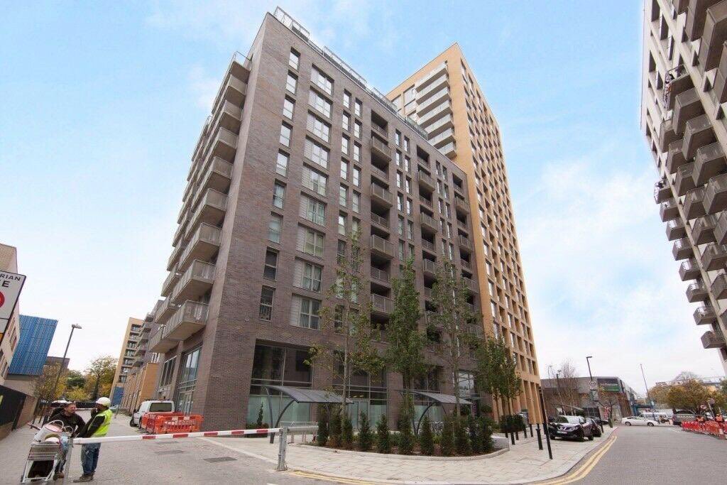 jsestateagents's tweet photo. JS&amp;Co are pleased to bring the the Lettings Market , this stunning Double ensuite room to rent in a Penthouse Apartment in SE13. 
For more information please see the property link below ; 
https://t.co/ZbDDNTGAcI… Or call our Lettings Team on 02071838335 today! https://t.co/HQLkbipC7L