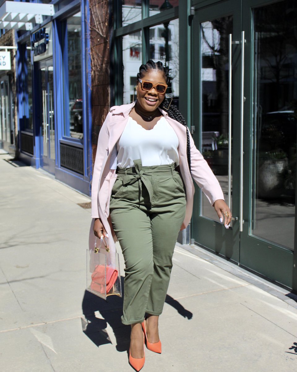 simplyDORCAS's tweet photo. How FAB is this #paperbagpants @hm still available in all sizes. :) #hmxme 
#hm #styleblogger #hmfashion #ootd #theeverydaygirl #momstyle #chicmom #personalshopper #stylepashion #affordablefashion  #spring #curvyblogger #styleblogger  #springfashion #fashionaddict #influencer https://t.co/Vatmk8j0sx
