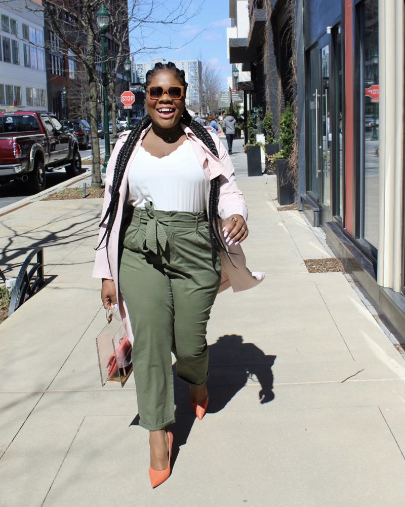 simplyDORCAS's tweet photo. How FAB is this #paperbagpants @hm still available in all sizes. :) #hmxme 
#hm #styleblogger #hmfashion #ootd #theeverydaygirl #momstyle #chicmom #personalshopper #stylepashion #affordablefashion  #spring #curvyblogger #styleblogger  #springfashion #fashionaddict #influencer https://t.co/Vatmk8j0sx