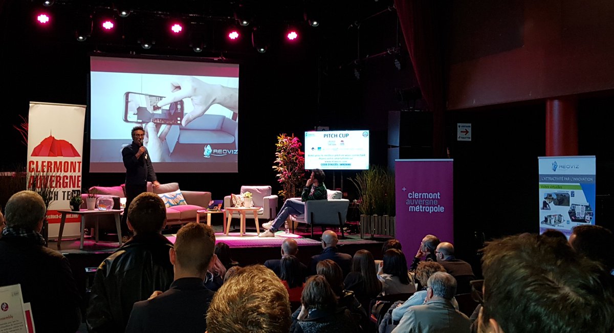 REOVIZ_FR's tweet photo. Pitch de REOVIZ à la Clermont Innovation Week. La réalité pour les poêles à gaz chez GRDF ! https://t.co/yOG1M7411j