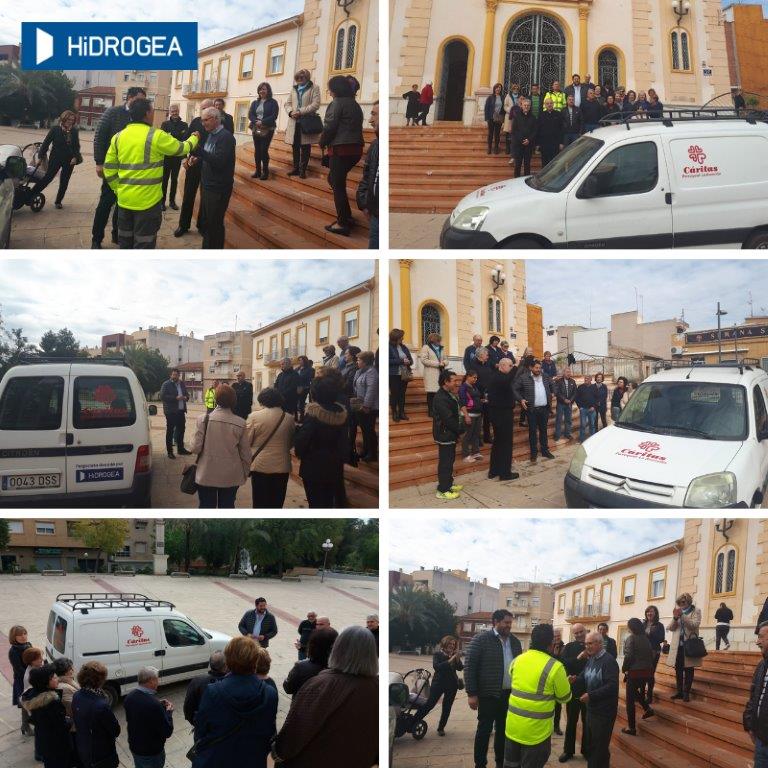 veolia_rmurcia's tweet photo. Hoy por fin entregamos la furgoneta que hemos donado a @CaritasRMurcia de El Campico #Alcantarilla para que esta #ONG continúe realizando sus fines sociales en beneficio los vecinos más necesitados del municipio. Gracias a Manuel, el párroco y los voluntarios de @_CARITAS 👏🏼🤗❤ https://t.co/l5tLsDb1Zn