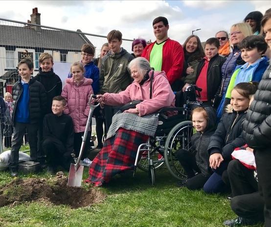 MaltbyLillyHall's tweet photo. So proud of our student representatives from Maltby Learning Trust attending the Maltby Miners Memorial Community Group gathering for the 'first dig' of the new Maltby Miners Memorial site. #communityconnectedness #proudtobeMaltby https://t.co/YKyiUJRVG7