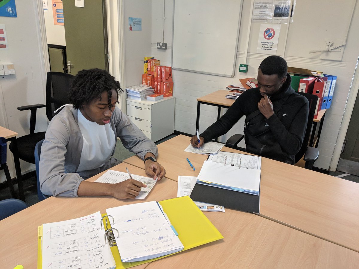 Awesome year 12s totally focused on reflexive verbs #Spanish #ambition #TBAPMFL @HeadTBAP @tbap16_19