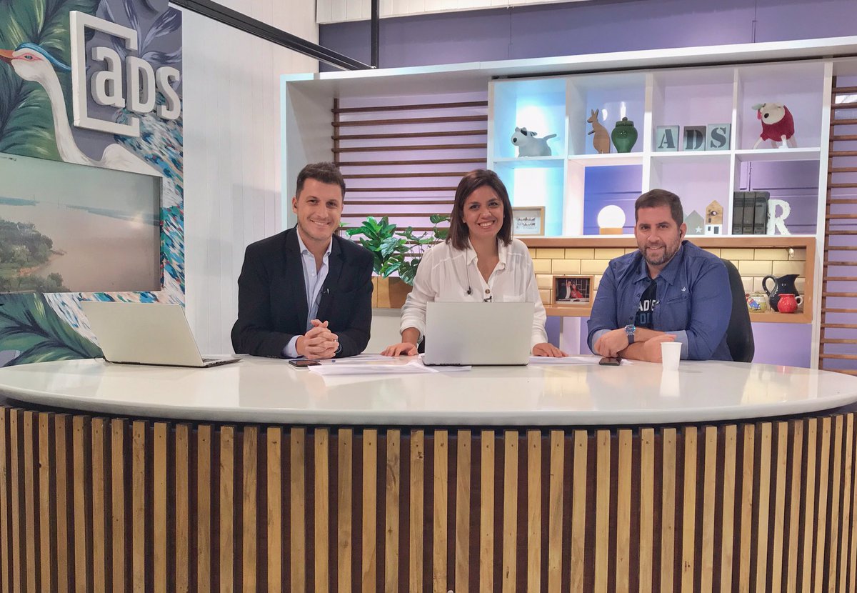 ¡Comenzamos una nueva semana en @antesdesalir por @eltrestv! 👋🏼😊