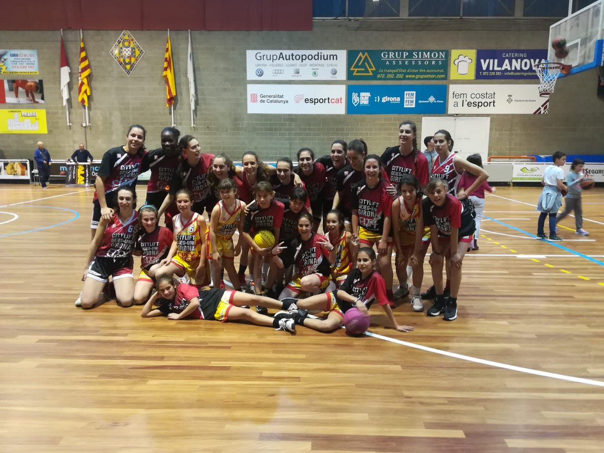 geieguni's tweet photo. 🏀 #CopaCatBQ | El Citylift de Copa, classificat matemàticament per a la Final a 4 a falta de 6 jornades. 👏🏻

És un orgull assolir prematurament aquest objectiu amb una plantilla íntegrament formada per jugadores de la base que representen tan bé el nostre club. 👌🏻 https://t.co/joOoZaO7fA