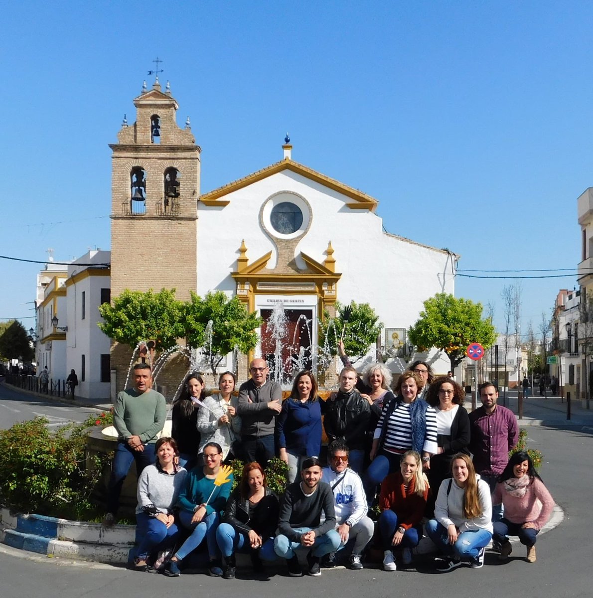 lanzaderacamas's tweet photo. El pasado 13 de marzo comenzamos nuestra II Lanzadera de Empleo de Camas 2019 con mucha ilusión y expectativas. Aquí os presentamos a nuestro equipo #Lanzaderas #CamaSeLanza https://t.co/DJ1NpQl4kD