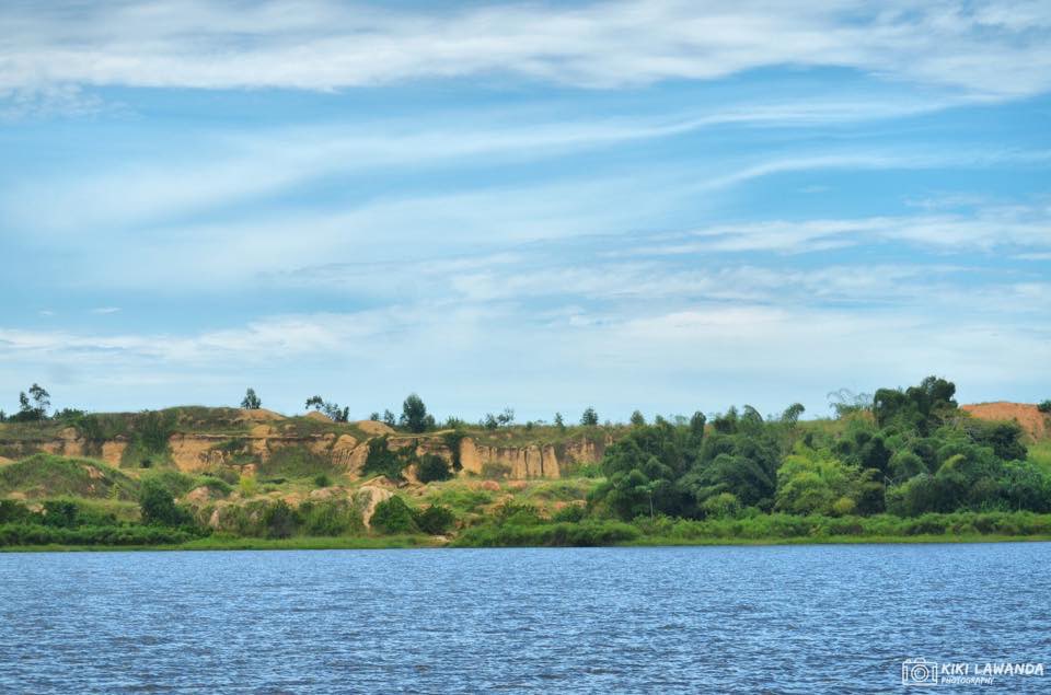 visiterlecongo's tweet photo. Les photos de Kiki Lawanda, du Collectif « Congo Na Bisso » du Lac Lefoualeba. Le collectif « Congo na Bisso » interviendra à la rencontre du 19 avril 2019 à l’IFC de Brazzaville et parlera de son initiative pour visiter et faire découvrir les lieux touristiques. #visiterlecongo https://t.co/sRrzWZs6dQ