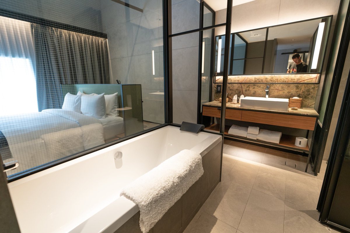 TravelwitBender's tweet photo. The Warehouse Hotel in Singapore is not just a hotel. It's an experience. Nothing is cookie cutter - from customised decor that reflects the area's colourful history - to complimentary filtered water bottled on-site. @design_hotels #OriginalExperiences
https://t.co/O0mB0FsePg https://t.co/gHuemC7ASO