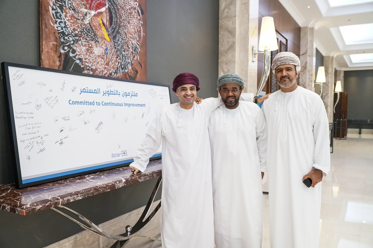 rashadwahaibi's tweet photo. It’s time to celebrate my one year work anniversary!
In #OmanPost I am not only a co-worker but I am part of a dream team where I challenge my team &amp; supremes for the benefit of the company. I hope we work together for many years! 
Proud to be part of the #DreamTeam https://t.co/GRzdHDMl73