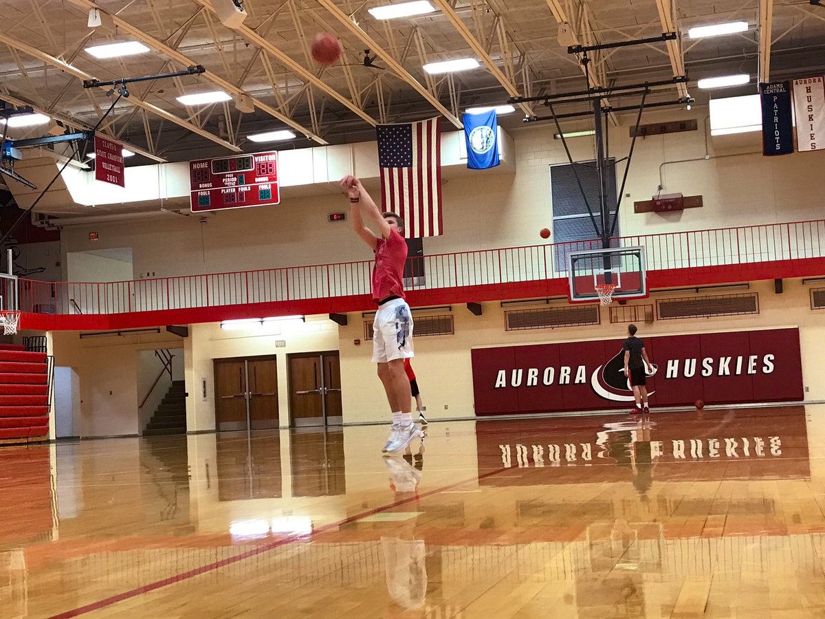 DogPoundBball's tweet photo. Even at 6:00 in the morning @BSCHEIERMAN32 can shoot! Just completed the 30 CHALLENGE in 19 shots. To give you an idea how it works he has to make 3 in a row at 5 spots and he shot an overall 15-19 (79%) from behind the arc! NEW RECORD!!! #MHawks #aurorahuskies #nebpreps https://t.co/sVEjnOTT7A