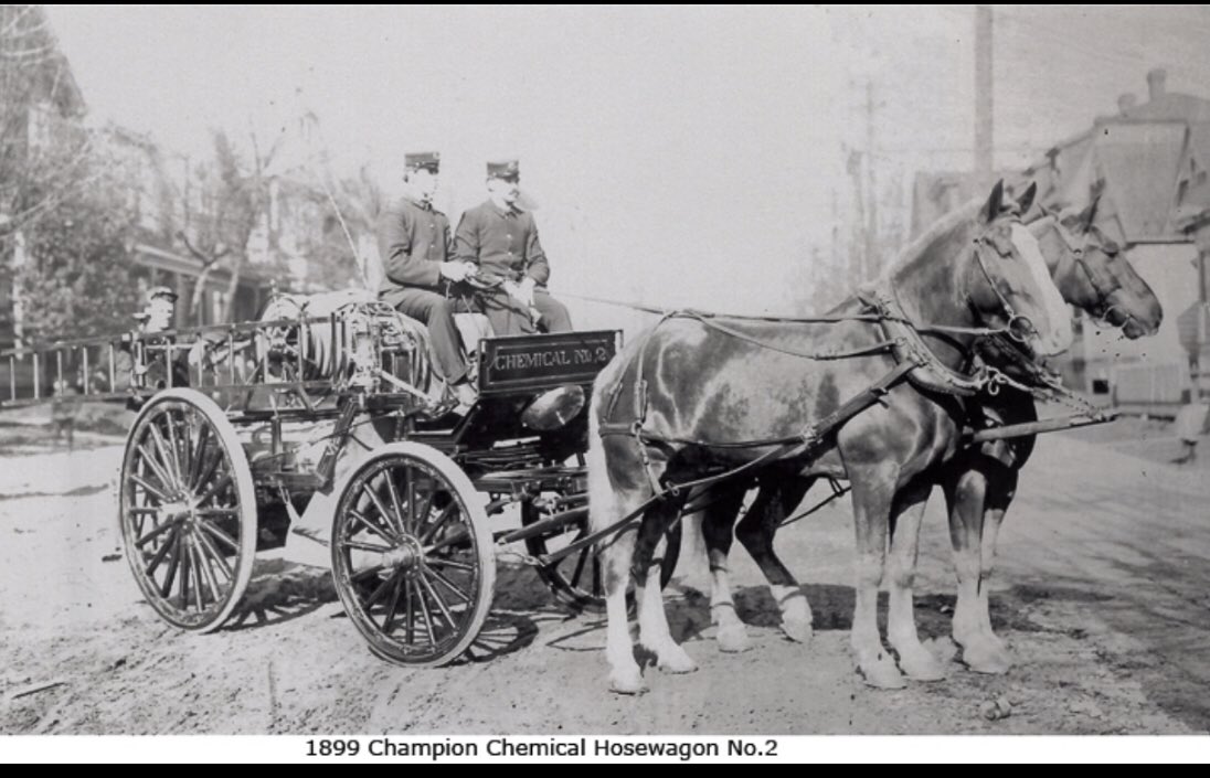 FireChiefReid's tweet photo. I’m excited to announce @VanFireRescue is honouring our history (see 1899 pic) &amp; bringing back fire #horses to select Halls!

Horses:
-support “greenest city” initiative 
-fit down #Vancouver’s narrowest streets
-are more interactive &amp; less expensive than fire trucks

#VFRS #AFD https://t.co/tBhJ43uBMW