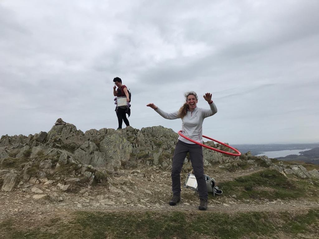 ElterwaterHstel's tweet image. Another good sport #hoolahoop challenge #Loughrigg @fixthefells