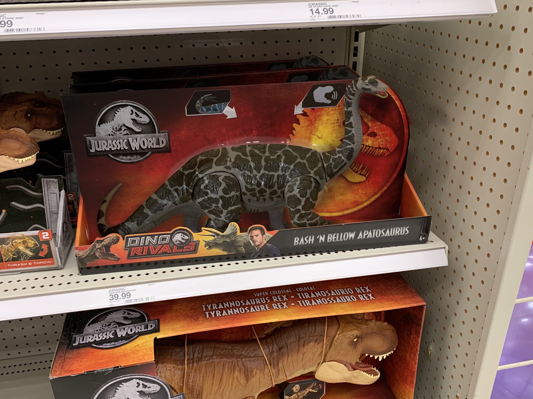 Twitter 上的collect Jurassic Bash N Bellow Apatosaurus Figure Spotted On Shelves This Thing Looks Huge Pneumatic Whipping Tail Bash Amp Electronic Bellow Price On Shelf Looks Like 39 99 Ready To Kill