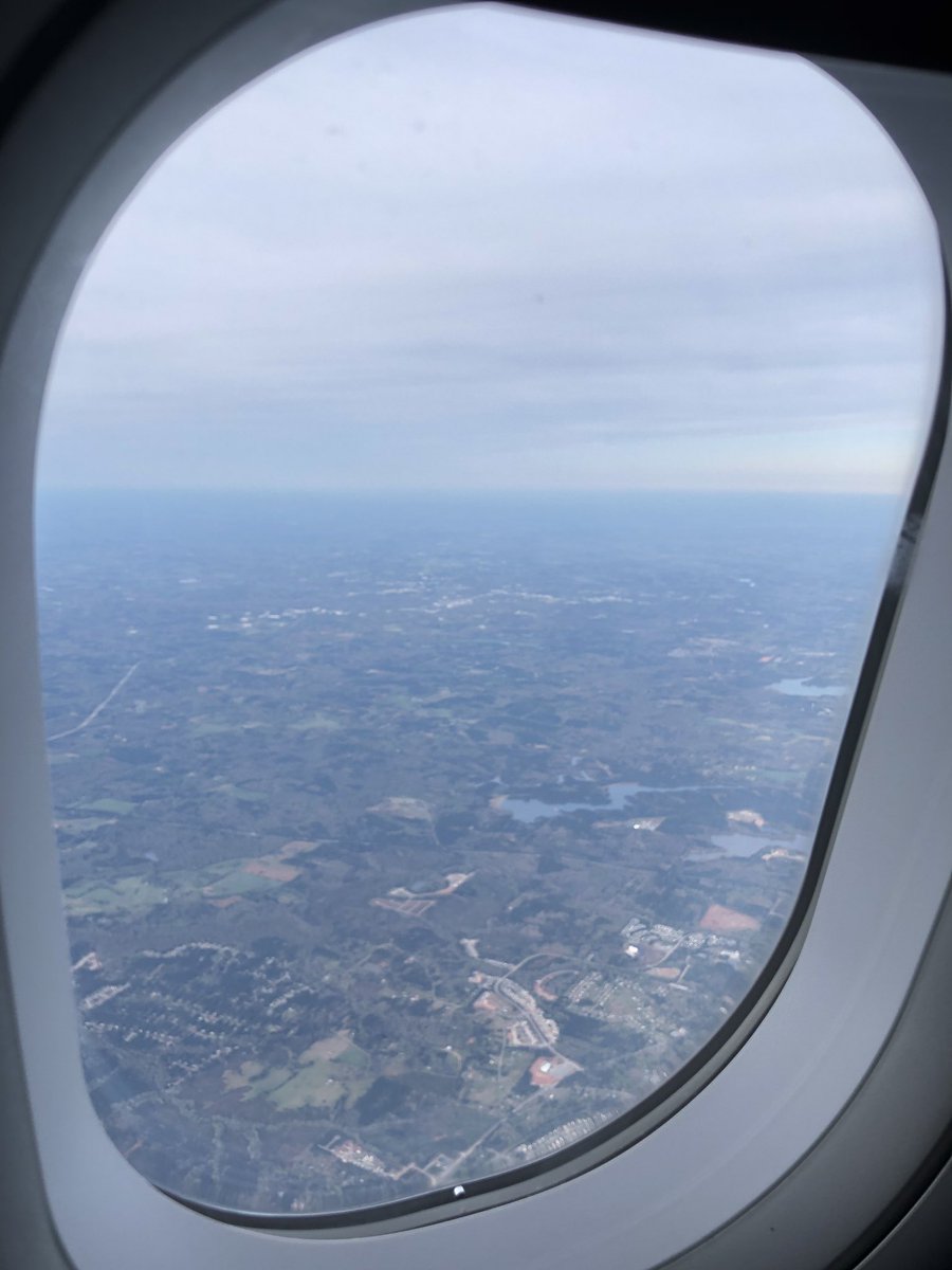 OloriSWANK's tweet photo. Around 2am I decided I want a 2nd office in Atlanta. Cancelled my flight back to LAX &amp; caught a 7am flight to ATL. I land in 20 mins. ...who in Atlanta has leads on commercial space/lease? 
🌿👀🌿
...this also means I’ll be hiring ATL staff soon as well. Get those resumes ready. https://t.co/1gHVPE7XNq