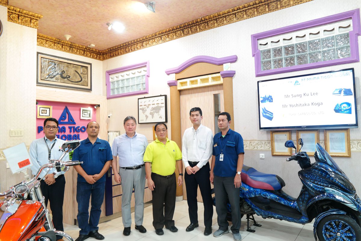 primatgnglobal's tweet photo. Kunjungan Mr. Sung Ku Lee (General Director) & Mr. Yoshitaka Koga (Sales Dept.Fine Carbon Div)
dari Tokai Carbon
#primatigonglobal #primatooling #nanocoatingindonesia #tokaicarbon
#coating #moulding #primatigonindonesia #onestopengineeringsolution https://t.co/AZeYyXHAFp